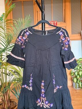Free people Black Embroidered Floral Midi Dress - Brand Unspecified